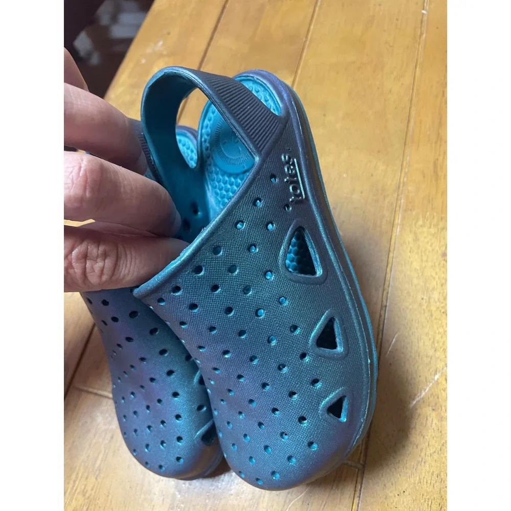Totes Everywear Kids Clogs Iridescent Teal Blue Slip On Water Shoes Size 9-10